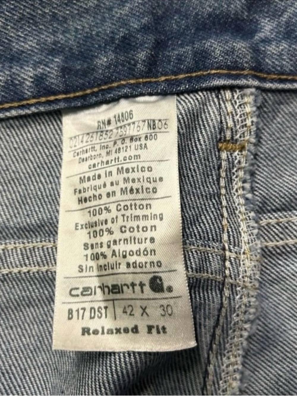 Men’s Carhartt Relaxed Fit Blue Jeans Size 42x30 - Picture 4 of 4